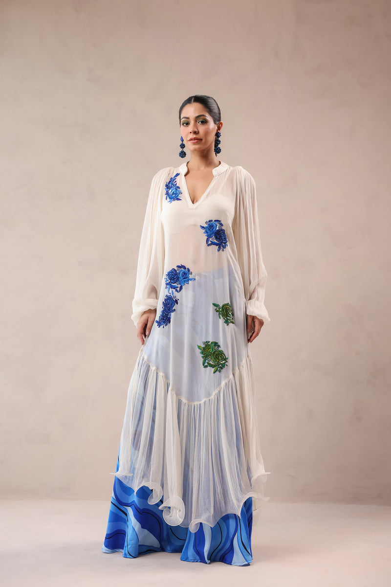 The Indie set with rose motifs