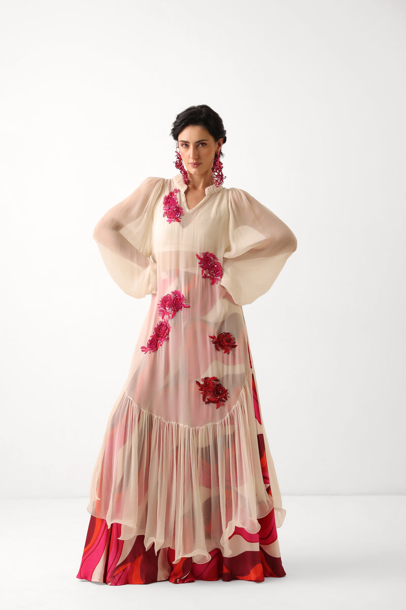 The Indie set with rose motifs