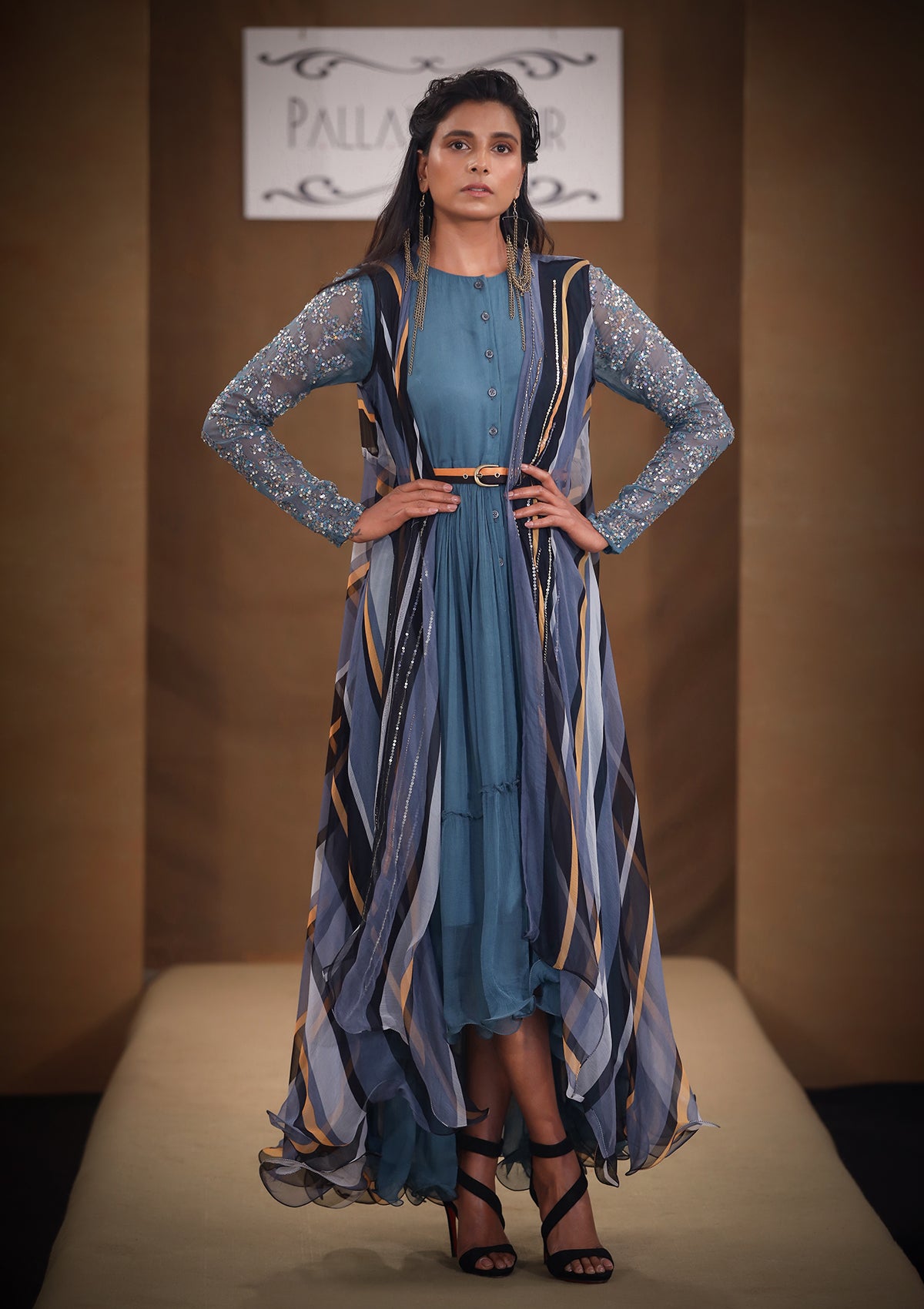 party wear dresses in jaipur Price start just 999/- only, Location- Opp union bank of India, madhyam Marg, Mansarovar, Jaipur, #jaipur #rentals #rentaldress #rentaloutfits #weddingshopping