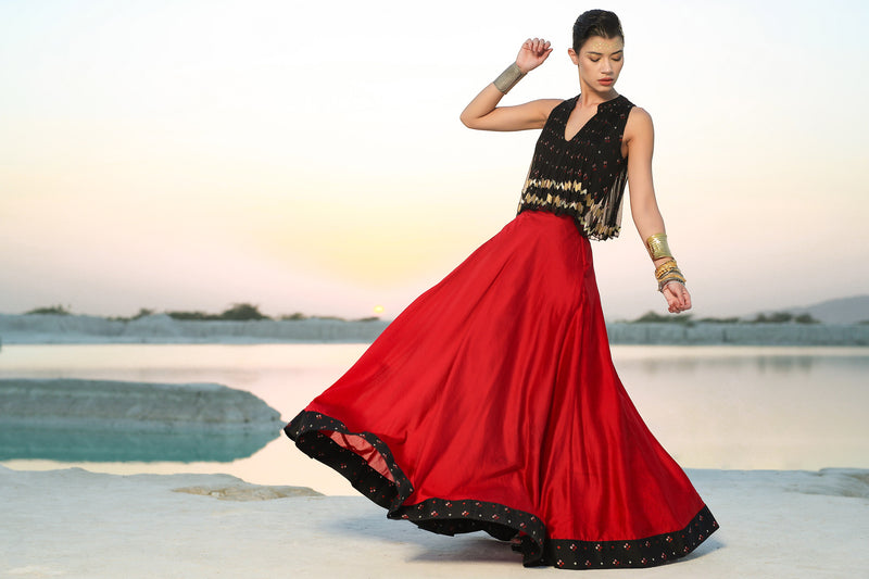 12 Ways to Rock the Crop Top and Skirt for Indian Wedding