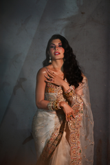 Jacqueline Fernandes in dilruba shwet saree with rangeen blouse